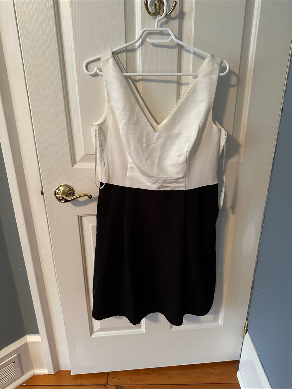 Jessica Simpson Two-Tone One-Shoulder Dress - White & Black